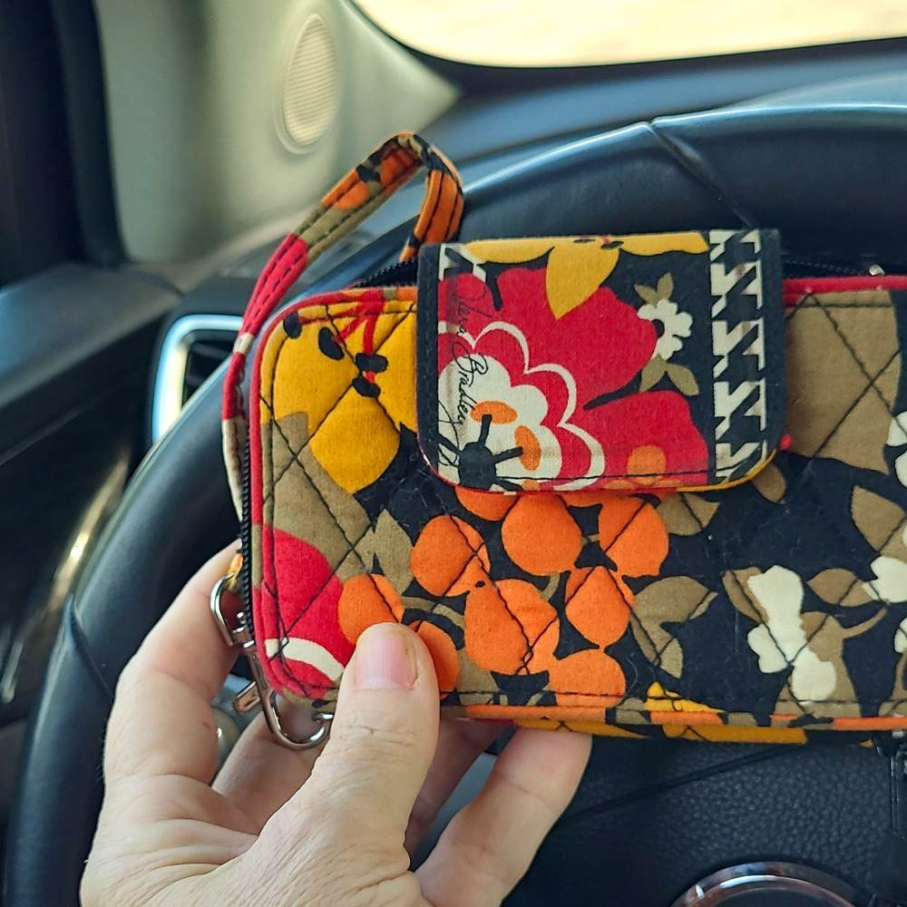 Vera Bradley Women’s Multicolor Floral Wristlet Wallet Zip-Around, ID, Cards